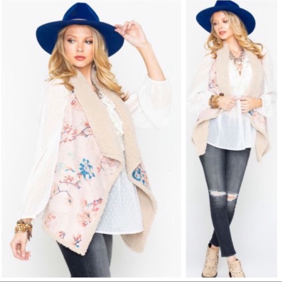 NWT BB Dakota | Sherpa Floral Sweater Vest | Small - Picture 1 of 5
